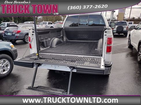 Used 2011 Ford F150 Lariat w/ Lariat Chrome Pkg image 26