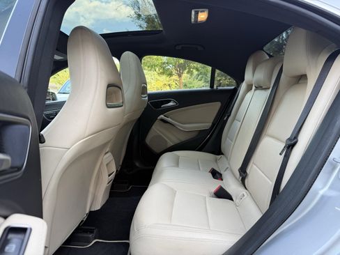 Used 2014 Mercedes-Benz CLA 250 image 17