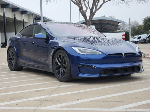 Used 2022 Tesla Model S Plaid image 2