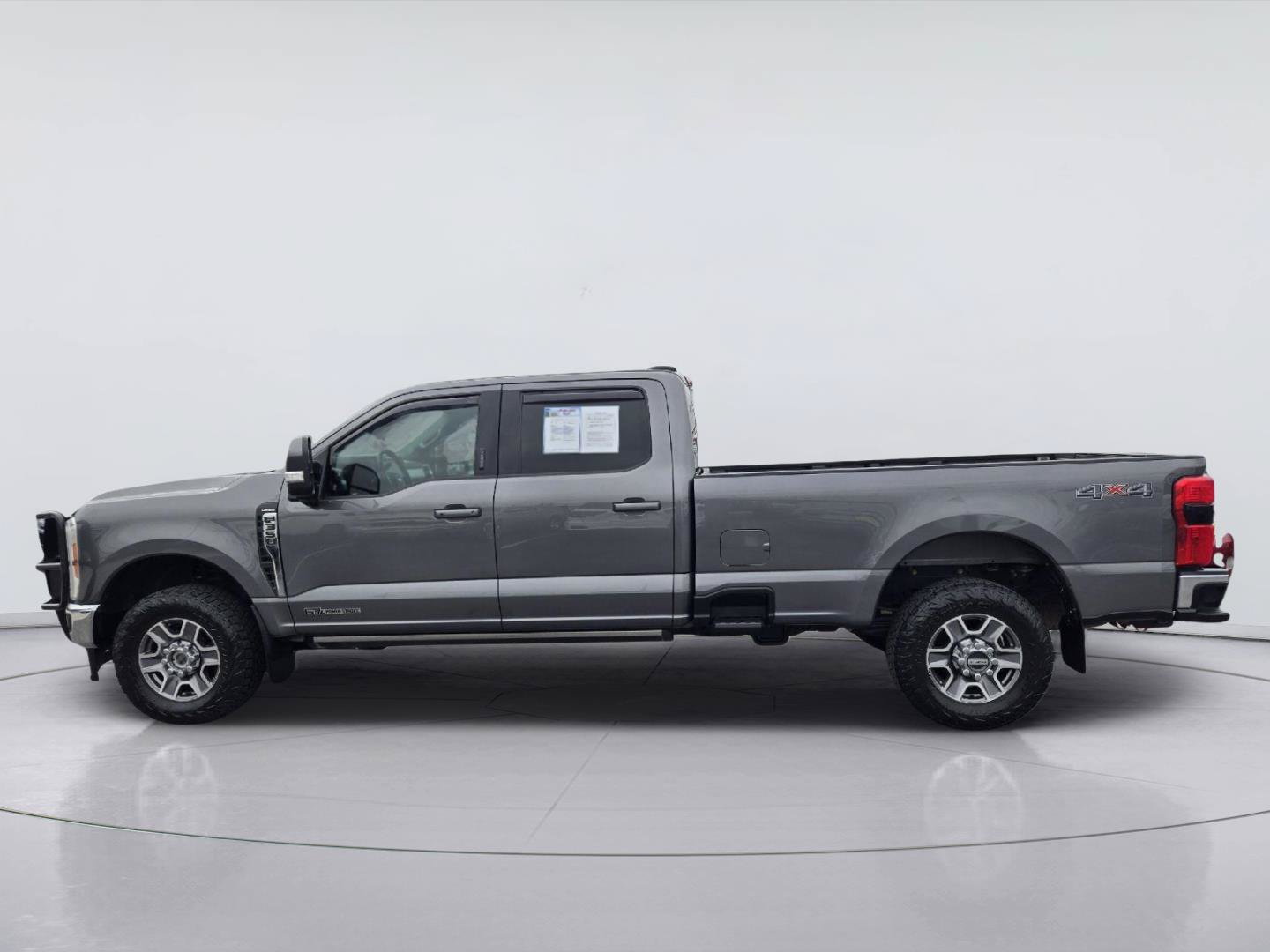 Used 2023 Ford F350 Lariat w/ Lariat Ultimate Package AWD/4WD image 5