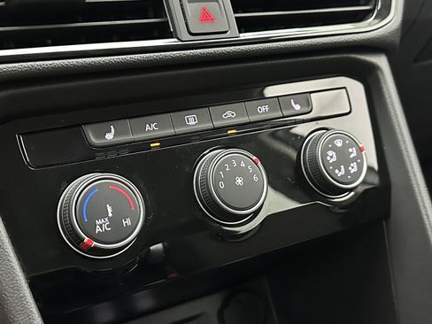 Used 2024 Volkswagen Taos S image 12