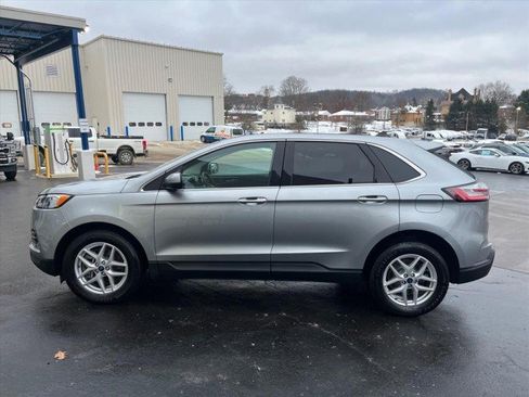 Used 2022 Ford Edge SEL w/ Convenience Package image 3