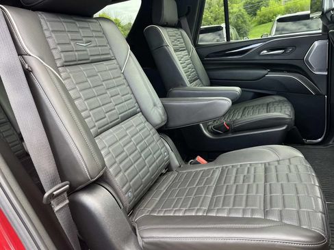 Used 2024 Cadillac Escalade V AWD/4WD image 28