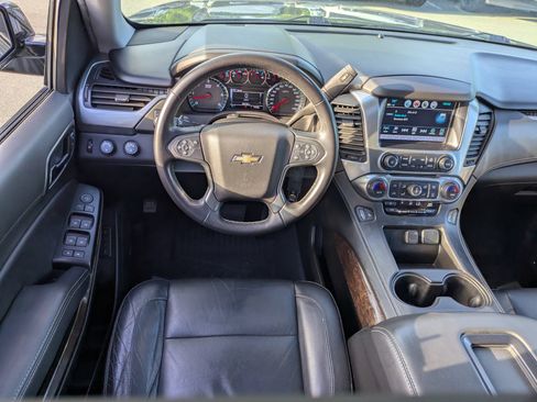 Used 2020 Chevrolet Tahoe LT w/ RST Edition AWD/4WD image 31