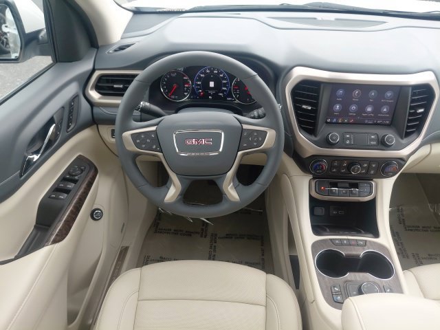 Used 2023 GMC Acadia Denali w/ Denali Ultimate Package FWD image 18