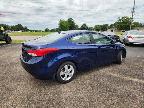 Used 2013 Hyundai Elantra GLS w/ Preferred Pkg FWD image 4