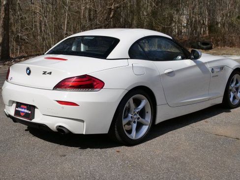 Used 2015 BMW Z4 sDrive35is image 9