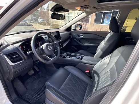 Used 2023 Nissan Rogue Platinum AWD/4WD image 24
