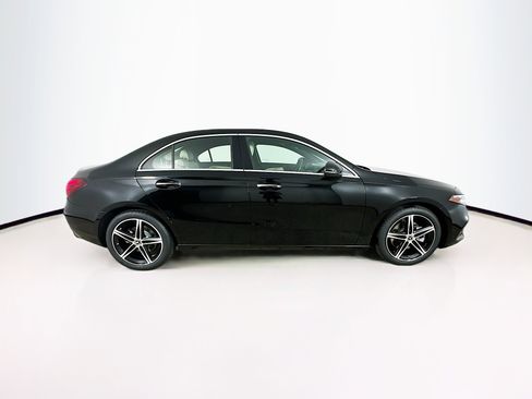 Certified 2022 Mercedes-Benz A 220 4MATIC image 9