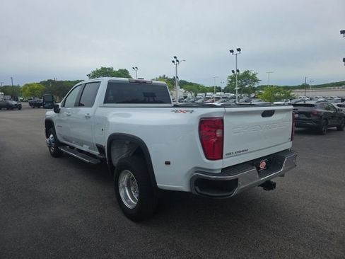Used 2025 Chevrolet Silverado 3500 LT w/ Safety Package AWD/4WD image 4
