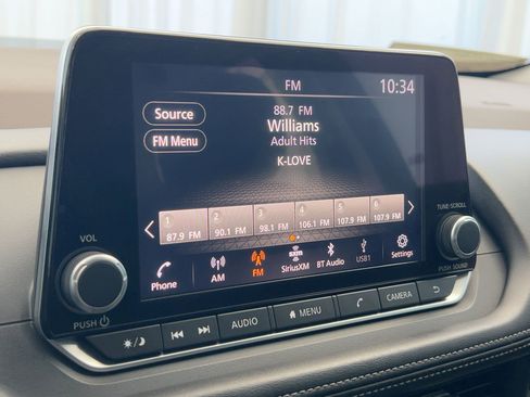 Used 2023 Nissan Rogue SV image 23