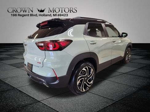 Certified 2024 Chevrolet TrailBlazer RS w/ Convenience Package image 3