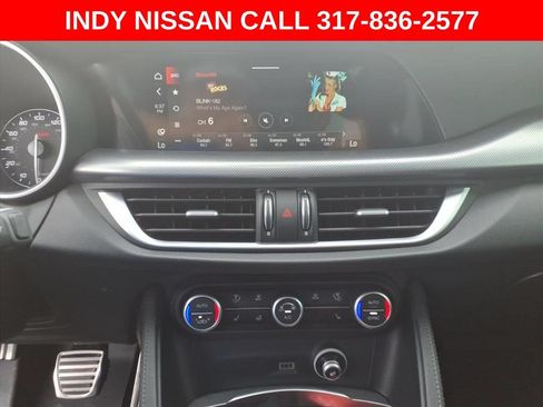 Used 2020 Alfa Romeo Stelvio Ti Sport w/ Quick Order Package 22S Sport AWD/4WD image 23