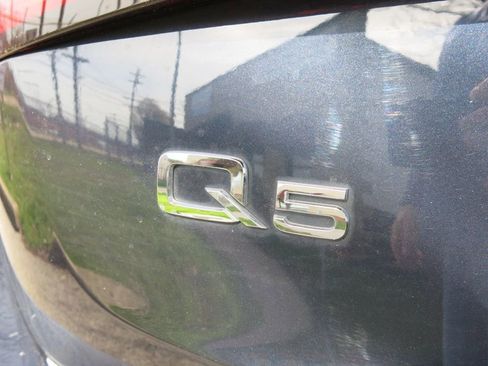 Used 2017 Audi Q5 2.0T Premium Plus w/ Technology Package image 9