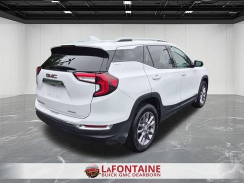 Used 2023 GMC Terrain SLT AWD/4WD image 5