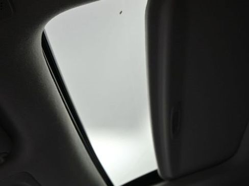 Certified 2023 Toyota Corolla Cross XLE image 18