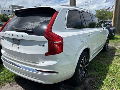 Used 2023 Volvo XC90 B6 Plus w/ Protection Package Premier AWD/4WD image 12