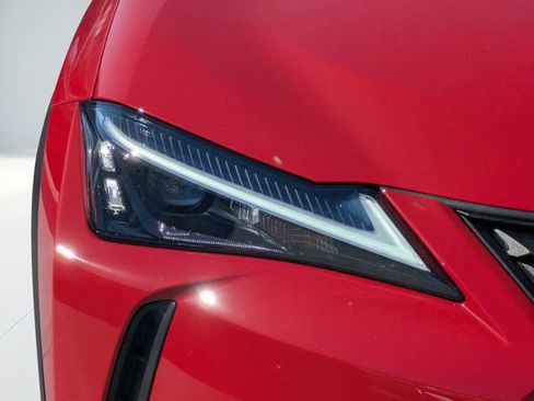 Used 2024 Lexus UX 250h FWD image 9