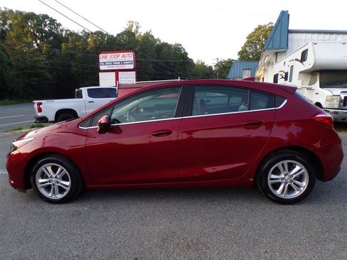 Used 2017 Chevrolet Cruze LT image 5