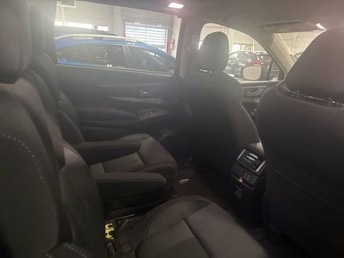 Used 2025 Subaru Ascent Premium image 11