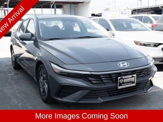 Used 2024 Hyundai Elantra SEL FWD video 1