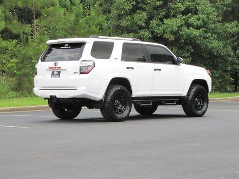 Used 2019 Toyota 4Runner SR5 Premium AWD/4WD image 6