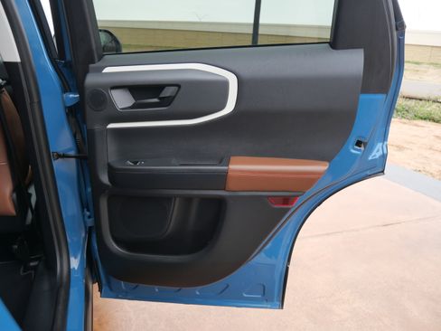 Used 2023 Ford Bronco Sport Heritage Limited image 12