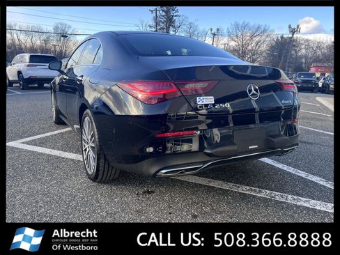 Used 2025 Mercedes-Benz CLA 250 4MATIC image 3