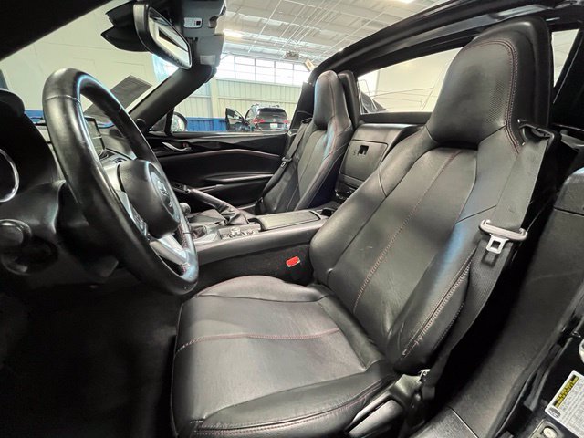 Used 2017 MAZDA MX-5 Miata RF Grand Touring RWD image 16