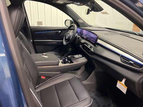 New 2026 Buick Enclave Avenir w/ Super Cruise Package image 8