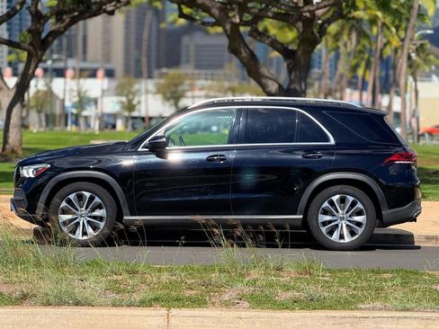 Used 2020 Mercedes-Benz GLE 450 4MATIC w/ Premium Package image 2