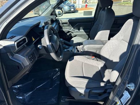 Used 2024 Toyota Tacoma SR5 AWD/4WD image 30