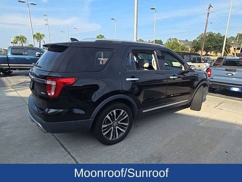 Used 2017 Ford Explorer Platinum AWD/4WD image 3