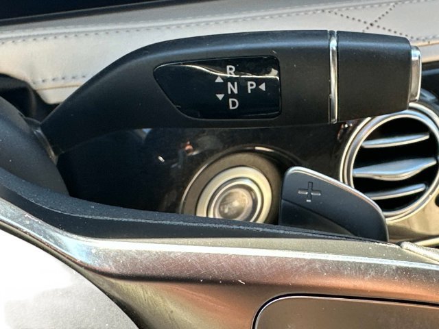 Used 2020 Mercedes-Benz S 560 4MATIC Sedan image 23