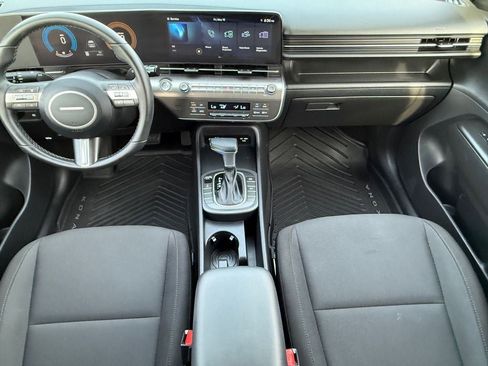 Used 2025 Hyundai Kona SEL AWD/4WD image 16