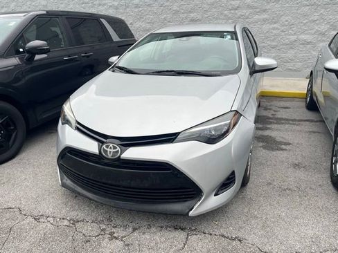 Used 2017 Toyota Corolla LE image 1