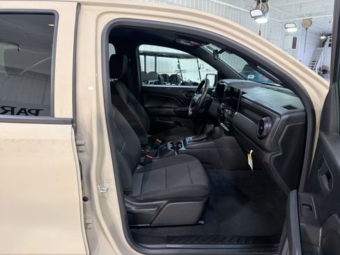 Used 2023 Chevrolet Colorado W/T image 28