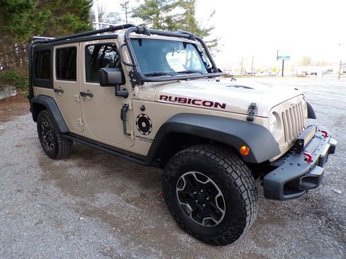 Used 2016 Jeep Wrangler Unlimited Rubicon image 6