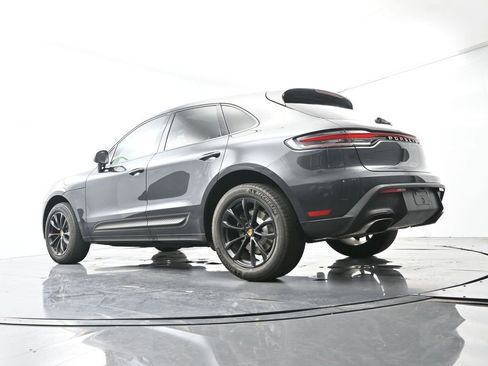 Certified 2022 Porsche Macan AWD/4WD image 44