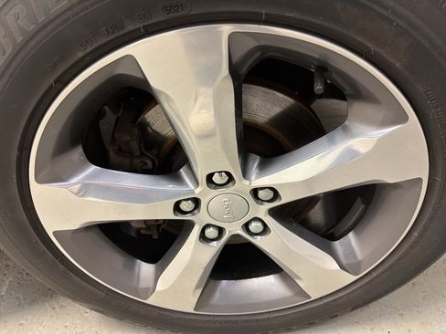 Used 2012 Jeep Grand Cherokee Overland image 37