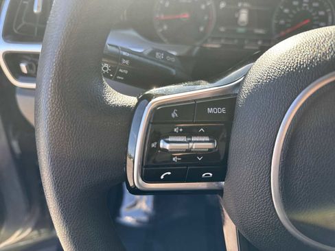 Used 2021 Kia Sorento LX FWD image 25