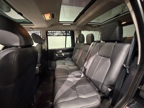 Used 2016 Land Rover LR4 HSE LUX AWD/4WD image 32