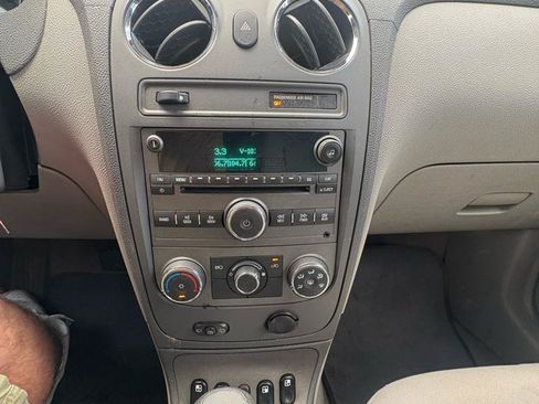 Used 2008 Chevrolet HHR LT w/ Enhanced Sound Package FWD image 17