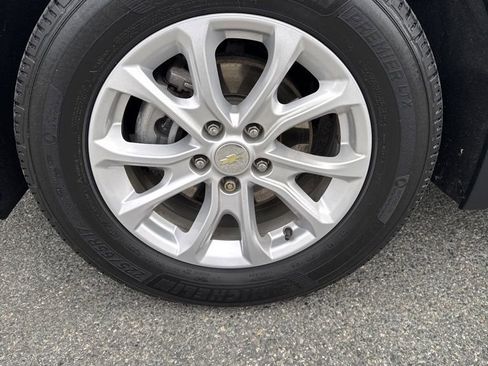 Used 2018 Chevrolet Equinox LS image 31