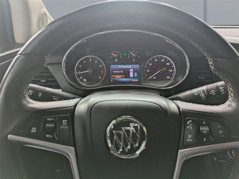 Used 2022 Buick Encore Preferred w/ Safety Package image 29