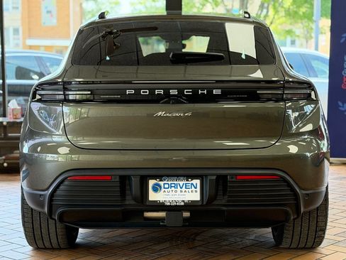Used 2024 Porsche Macan 4 Electric AWD/4WD image 7