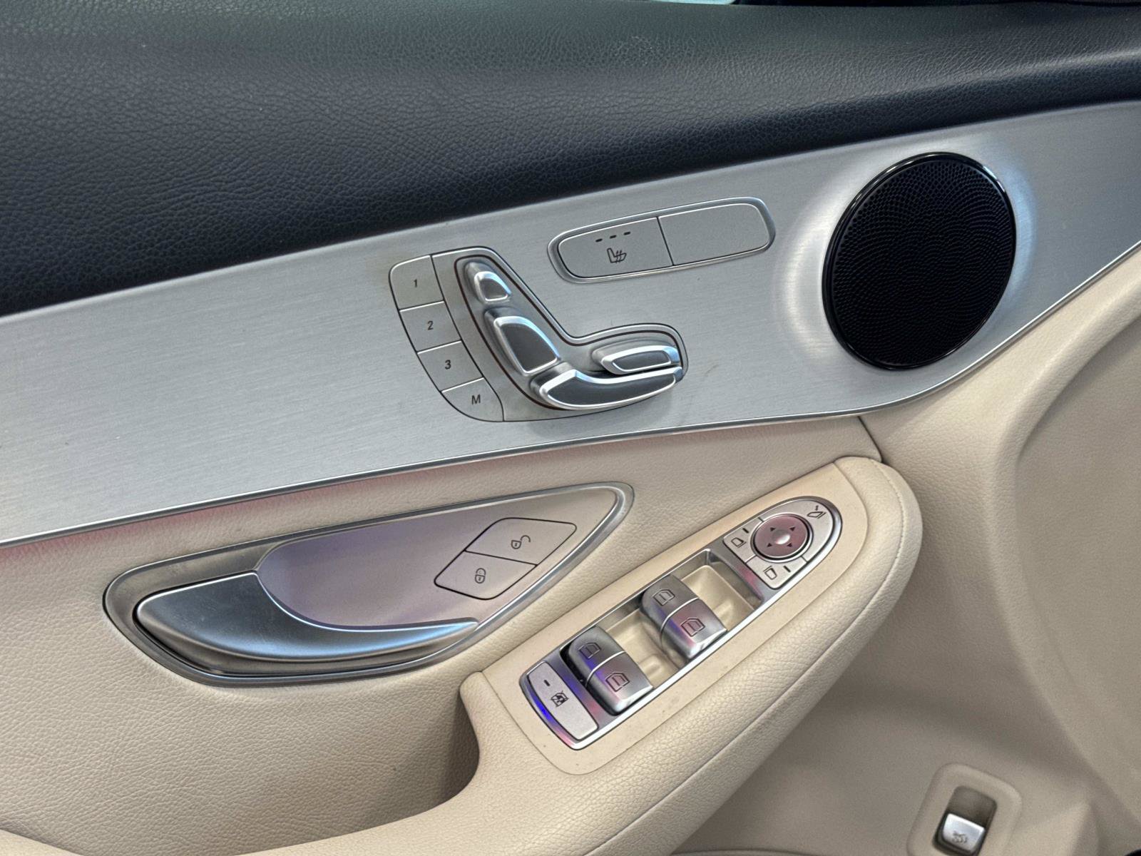 Certified 2022 Mercedes-Benz GLC 300 image 11