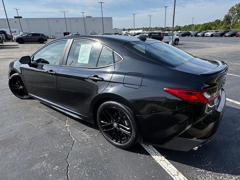 Used 2025 Toyota Camry SE FWD image 22