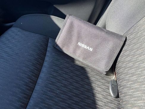 Used 2017 Nissan Rogue SV w/ SV Premium Package image 21