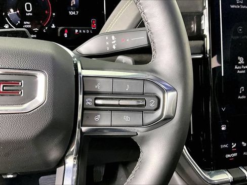 Used 2025 GMC Yukon Elevation RWD image 11
